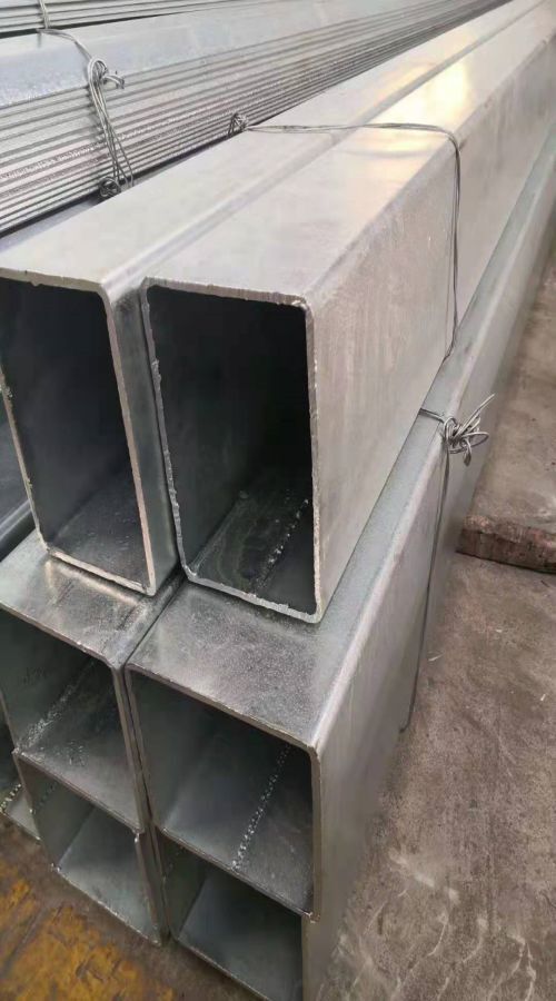 熱鍍鋅方管廠家選擇正規(guī)廠家購(gòu)買？   